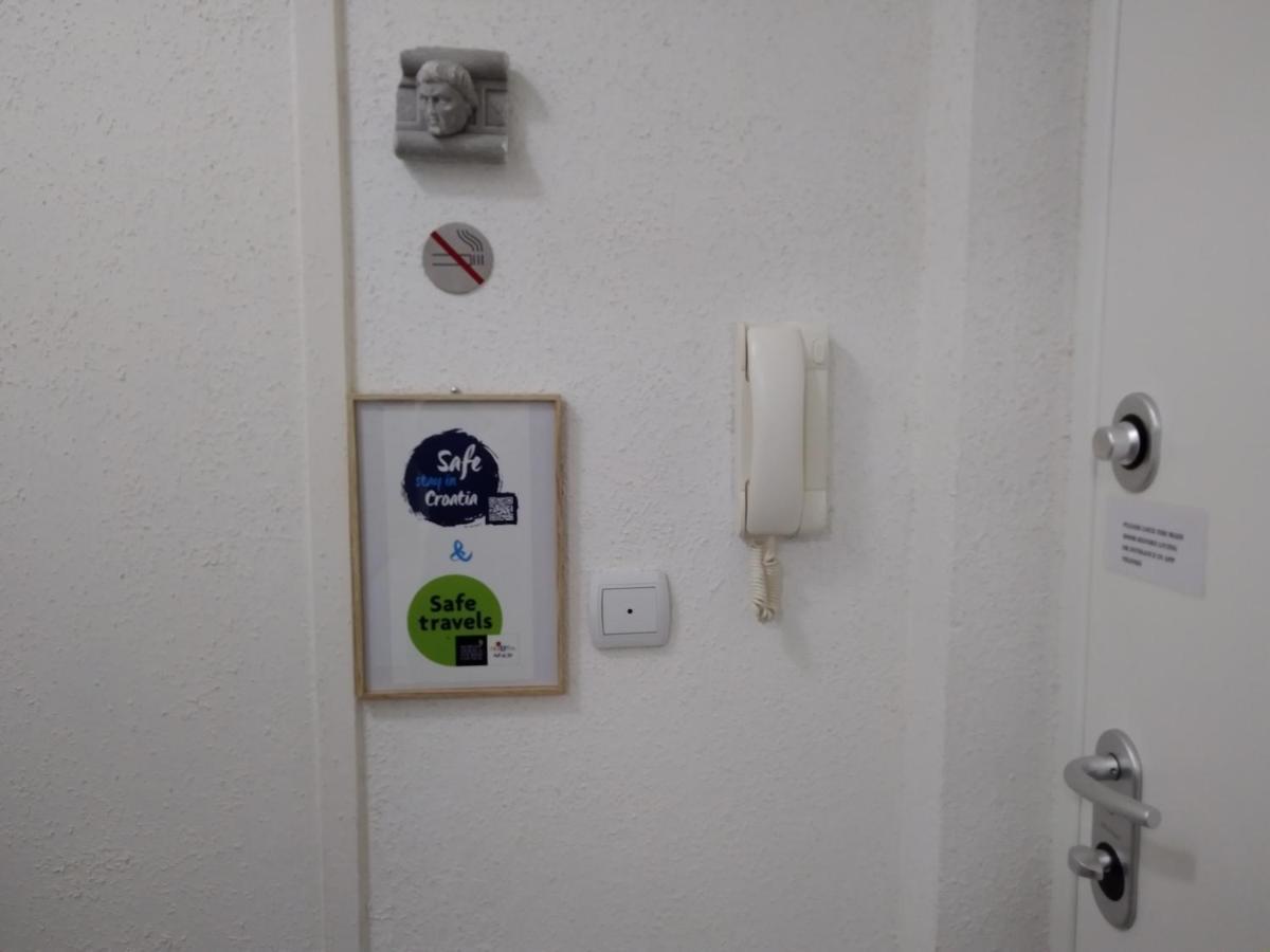 Apartment Suzana 1Br สปลิท ภายนอก รูปภาพ